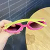 Gafas de Sol Infantiles de Color Gelatina con Doble Lazo Gafas de Sol para Vacaciones de Niña Gato Protección UV Gafas Lindas Lindas para Niños Bebé
