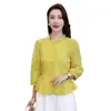 Diseño de moda con una nueva camisa bordada de estilo chino de manga tres cuartos para mujer, nuevo modelo de otoño 2026, cuello con volantes, top entallador, moderno