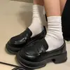 Mocasines de estilo universitario con suela gruesa para mujer, nuevos zapatos de cuero negro británico vintage de otoño 2026, zapatos de vestir versátiles, zapatos JK