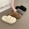 Pantuflas peludas de suela gruesa para mujer, para usar en exteriores, en casa y estilo perezoso, nuevas pantuflas tipo slip-on de algodón 2026