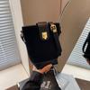 Bolsa Saco Versátil Retrô para Mulheres, Estilo Coreano Nicho Simples Casual Bolsa de Ombro, Nova Tendência Fashion 2026 Bolsa Transversal