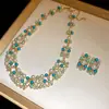 Aretes de Perlas y Pedrería Collar Set de Dos Piezas Estilo Corte Retro Cadena para Clavícula Lujo Ligero Sensación de Alta Gama Accesorio para el Cuello Venta al por Mayor