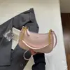 Bolso de nicho para mujer muy elegante 2026 nueva moda bandolera individual para el hombro y el antebrazo para mujer, bolso cuadrado pequeño con cadena para commuters