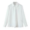 Primavera y verano 2024 nuevo estilo europeo y americano simple color sólido manga larga camisa con hebilla de perla artificial bicolor camisa drapeada de manga larga