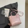 Bolso de Mano de Alta Gama con Textura Elegante Tipo Cubo para Mujer 2026 Nuevo Versátil Moda Bolso de Hombro Cruzado Estilo Cesta para Mujer