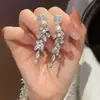 Brincos de botão de franja requintados para banquete, design de nicho para meninas, brincos de pérola de temperamento versátil, clipes de orelha sem furo