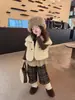 Pantalones de forro polar para niñas, colección otoño e invierno, nuevo estilo 2026, pantalones largos casuales de moda para bebés, pantalones rectos de pierna ancha engrosados para niños