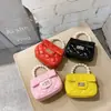 Bolsa Infantil Estilo Coreano Bolso de Mano Pequeño Estilo Chanel para Niña Bolso Cruzado de Cadena Elegante para Niña Bolso de Gelatina de Moda