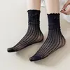 Calcetines de tubo de encaje blanco finos de primavera y verano calcetines cortos de encaje de chica dulce calcetines blancos para pantorrilla JK