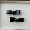 Grampo de Cabelo Flor de Couro com Laço Capa para Celular Meias Acessórios de Vestuário Acessórios para Joias DIY Bolsas Sapatos e Meias