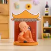 Pequeno sofá reclinável Maitreya ornamentos de lazer armário de TV doméstico decorações interessantes chinesas artesanato de resina fabricantes atacado