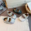 Zapatos de piel para niñas estilo coreano con puntera dividida de imitación y lunares, zapatos de princesa, nuevos modelos de otoño e invierno para niños, niñas pequeñas y niños mayores, mocasines