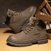 Botas de trabajo casuales y elegantes para hombre, nueva colección de otoño, botas de senderismo para exteriores para hombre, botas Martin, parte superior de cuero, zapatos impermeables y antideslizantes para hombre