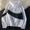 Chaqueta Fina de Seda de Hielo Táctil Fresco Unisex Moda de Nicho Marca de Tendencia Casual Verano Protección Solar Ropa Exterior