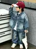 Traje de Mezclilla de Trabajo de Otoño para Niños 2026 Nuevo de Moda Conjunto Casual Deportivo de Dos Piezas de Primavera y Otoño