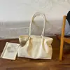 Bolso Retro de Gran Capacidad para Mujer Otoño/Invierno 2026 Nuevo Bolso de Hombro y Mano Casual Simple Bolso Tote Versátil para el Trabajo