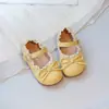 Zapatos de vestir simples dulces estilo Mori para niña, nuevos de verano 2025, zapatos de rendimiento con lazo para niñas, zapatos pequeños de cuero con cordones para niños