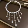 Collar con Borla Redonda de Perlas Artificiales Francesas Ajustable Moda Versátil para el Trabajo Cadena para la Clavícula Diseño Moderno Collar para Mujer
