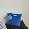 Bolso de Mano Pequeño de Gama Alta para Mujer Nuevo Bolso Cubo Retro Gran Capacidad Moderno Bolso de Hombro Cruzado para Viajes de Negocios Transfronterizo