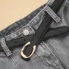 2025 Nova Moda Feminina Cinto Fivela Lisa Design Moderno Cinto para Calças Cinto Versátil com Corrente para Cintura de Jeans