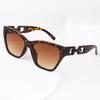 Europa y los Estados Unidos transfronterizos nueva caja de moda gafas de sol diseño sentido piernas tendencia personalizada gafas de sol de protección solar marea al por mayor