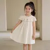 Venta de Liquidación, Sin Reposición: Vestido de Verano para Niñas con Flores Bordadas y Adorno de Encaje, Elegante Vestido de Algodón para Niñas