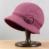 Sombreros para mujeres de mediana edad y ancianas otoño e invierno piel de conejo tejido de ala ancha a prueba de frío sombrero de punto señora mayor abuela más terciopelo cálido lana