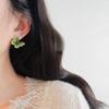 Clip para Oreja de Mariposa de Cristal con Degradado Verde Pequeños Aretes Dulces Elegantes de Chanel Plato para Incienso de Mosquitos Aretes de Mariposa