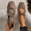 Zapatos planos holgados para mujer, nueva colección otoño 2026, gamuza plisada con detalle de lazo, exportación transfronteriza, zapatos casuales planos