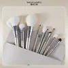Pincel de Maquillaje Cangzhou, Pincel Biselado para Iluminador y Rubor con Punta de Dedo de Lana, Pincel Denso Esponjoso de Cerdas Suaves, Herramienta de Belleza Multifuncional