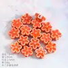 Cuentas pequeñas de flor de cerámica de colores, no se decoloran, agujero recto, cuentas sueltas de flor de cinco pétalos, para joyería y accesorios de ropa DIY hechos a mano, cuentas de porcelana