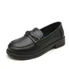 Sapatos de Couro para Trabalho Primavera e Outono 2025 Novos Mocassins Femininos Sapatos Pequenos de Couro Solado Macio Sapatos Casuais Versáteis