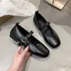 Sapatos de Salto Baixo Macios Estilo Francês Retrô Versão Coreana Sapatos de Salto Único Primavera/Verão 2025 Novos Sapatos de Salto Único Versáteis Estilo Festa Bico Quadrado