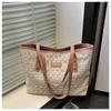 Nuevo Estilo de Verano 2025 Diseño de Moda Estilo Extranjero Combinación de Colores Textura de Paja Bolso de Hombro Único Axilar para Mujer