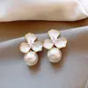 Pendientes de Borla con Flor de Pedrería Estilo Europeo y Americano, Pendientes de Botón de Lujo Ligero de Gama Alta, Pendientes de Moda y Elegantes con un Diseño Único