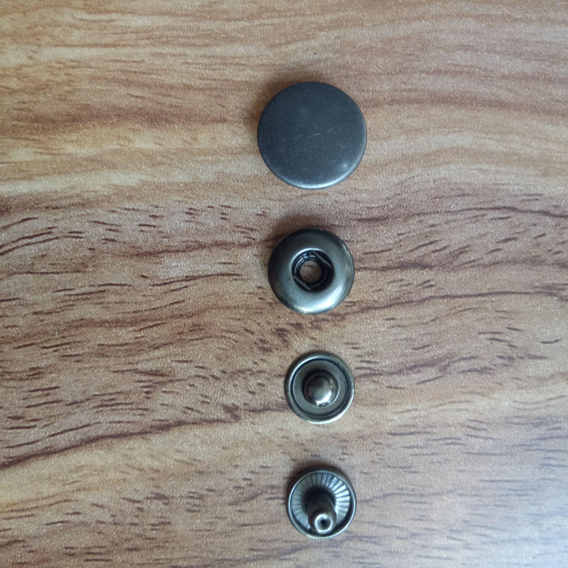 光面四合扣,母扣12mm