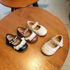 Zapatos Individuales Nuevos para Niñas Primavera y Otoño 2026, Zapatos de Cuero de Princesa, Suela Suave, Modernos, Tendencia, Cómodos, Versátiles para Aprender a Caminar
