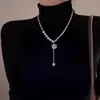 Colar longo ajustável, nicho de luxo leve, novo design 2025, corrente de clavícula de alta qualidade, corrente de suéter da moda para mulheres