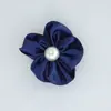 Nueva Cinta de 5 cm Cosida a Mano Perla Adhesiva Central Flor de Cinco Pétalos Diadema para Niños Horquilla Flor para la Cabeza Accesorios de Joyería