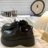 Sapatos femininos populares de couro com plataforma e bico largo, novidade outono 2026 estilo japonês retrô britânico para aumentar a altura, sapatos JK únicos
