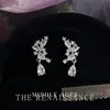 Pendientes de Estilo Mid-Century Vintage Llenos de Zirconia con Forma de Hoja Gota de Agua Lujo Accesible Elegante Estilo Elegante Pendientes de Gama Alta para Mujer