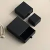 Caja de embalaje de joyería de papel kraft negro de alta gama, caja para anillos y collares, caja de embalaje de joyería de extracción para pulseras y brazaletes