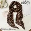 Pañuelo de Seda con Lunares Marrones y Estampado, Accesorio Versátil de Alta Gama para Mujer, Nuevo Estilo 2025 para el Cabello, Pañuelo Largo
