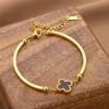 Pulsera de trébol de acero de titanio que no se desvanece para mujer estilo coreano versátil pulsera de oro de 18 quilates estilo ins popular nicho conjunto mano de pareja