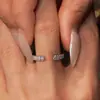 Anillo geométrico cuadrado de diamantes estilo europeo y americano Ins, moderno, exquisito, simple, creativo, sensación de alta gama, diseño de nicho, anillo de dedo versátil