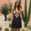 Vestido de Crochê com Alças Cruzadas, Estilo Étnico Feminino, Patchwork de Cores Misturadas, Saída de Praia Sexy com Recortes 190720