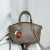 Bolsa Feminina de Couro Bovino de Primeira Camada, Transversal de Ombro Único Transfronteiriça, Elegante e na Moda, Formato de Concha Vintage, Bolsa de Mão Versátil de Couro Genuíno