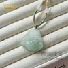 Fivela de Paz Verde Natural Tianshan Marca Sem Importar Pingente Fechadura Xiangyun Colar Autêntico de Seda Dourada Jade Esmeralda de Xinjiang para Homens e Mulheres