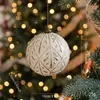 Colgante con Forma de Bola de Navidad Mate Retro Lujo Ligero Copo de Nieve Adorno de Regalo Decoración de Árbol de Navidad Plástico Blanco Dorado Nuevo Estilo