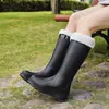 Botas de lluvia de moda impermeables, antideslizantes, de caña alta para mujer, duraderas, aptas para cocina, cálidas, forradas de felpa, zapatos de goma, botas de lluvia para adultos de tubo largo